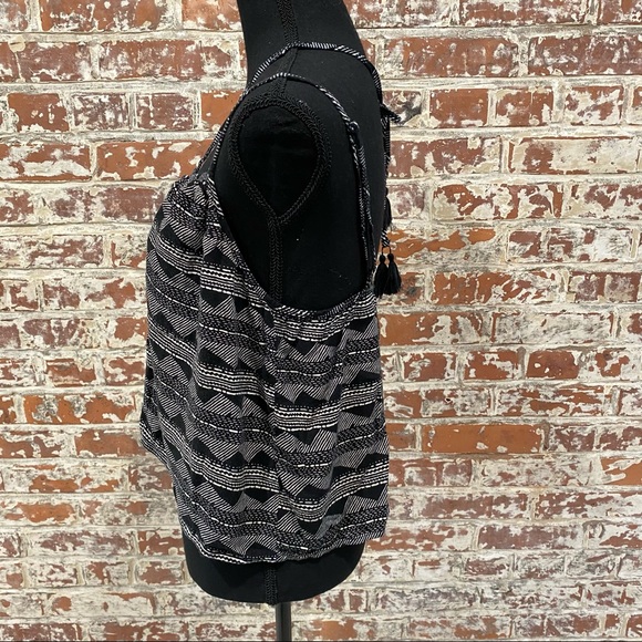 Gab Kate| Aztec Summer Vibes Crop top - Picture 5 of 7